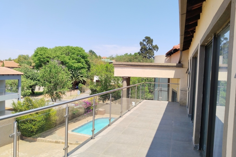 5 Bedroom Property for Sale in Birdwood Estate North West